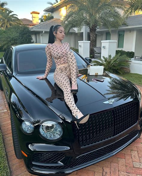 Bhad Bhabie (@bhadbhabie) .